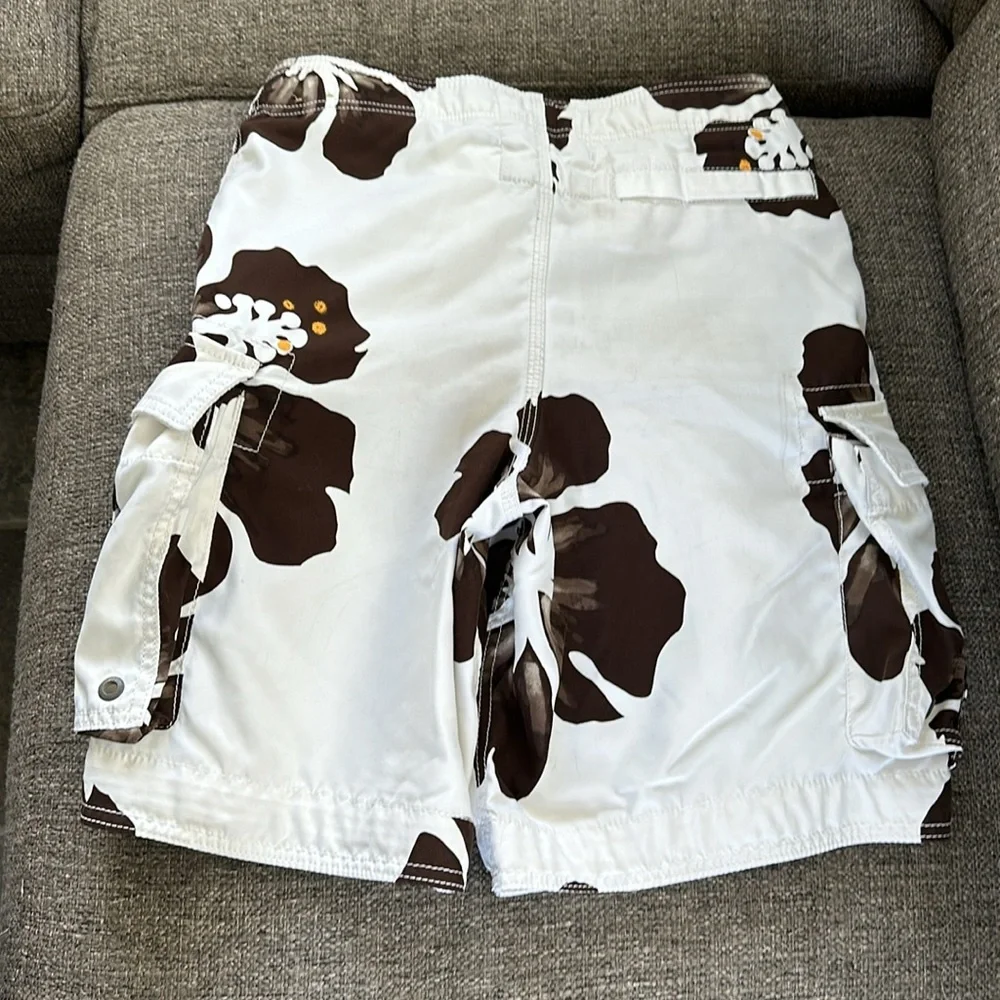 Hollister Men’s Cream Brown Hawaiian Flowers Swim Trunks 28 waist